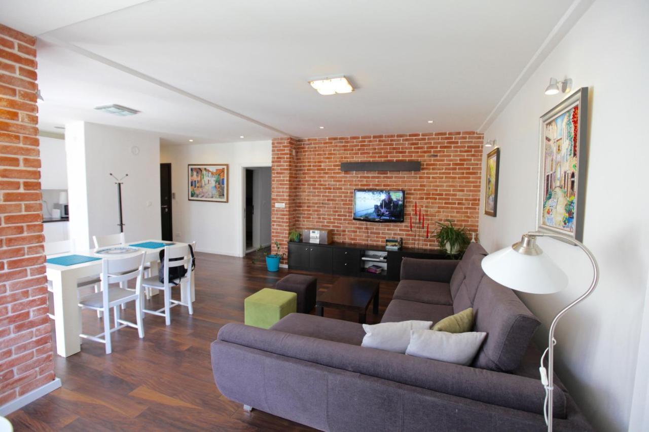 Brick Apartment On Macedonia Pedestrian Street Σκόπια Εξωτερικό φωτογραφία